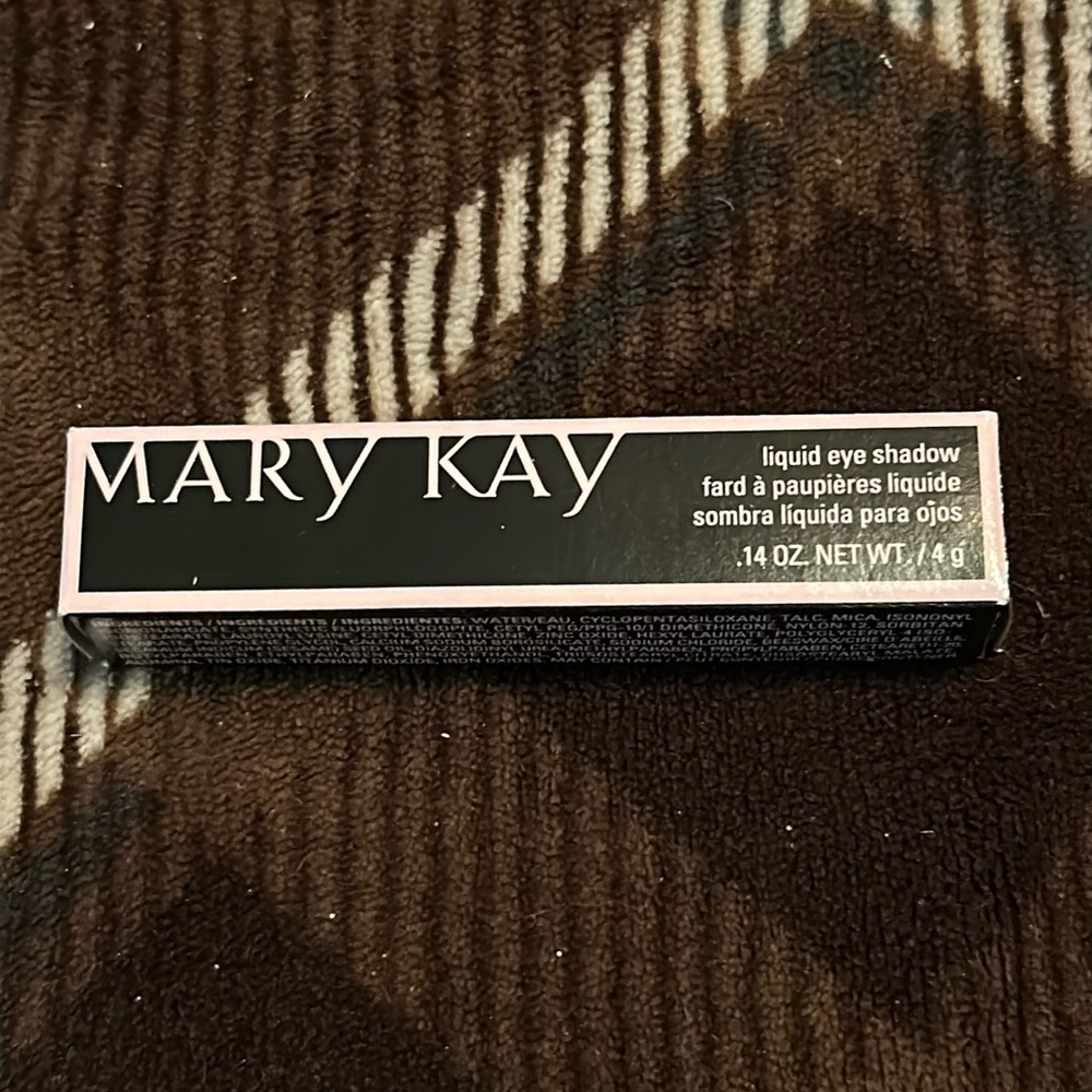 Mary Kay Liquid Eye Shadow